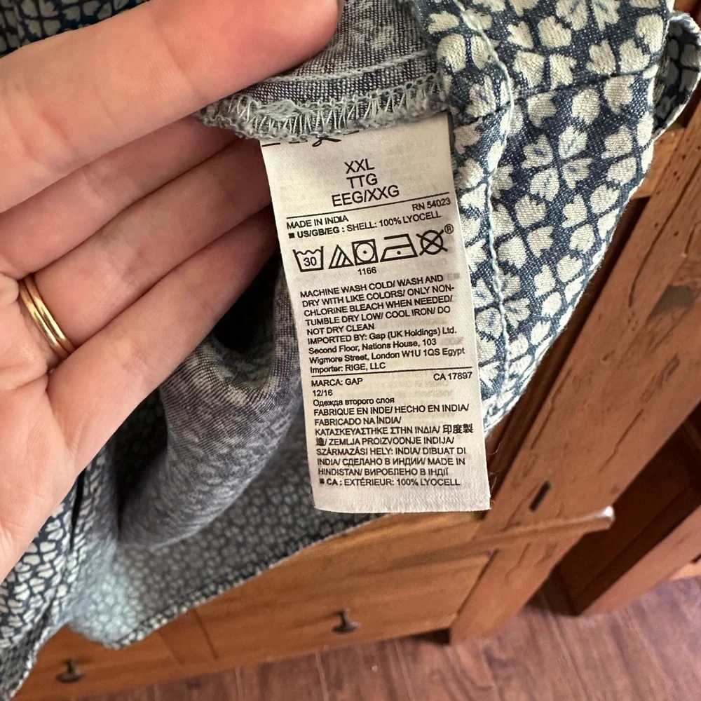 GAP Blue Sleeveless Dress - Picture 5 of 9